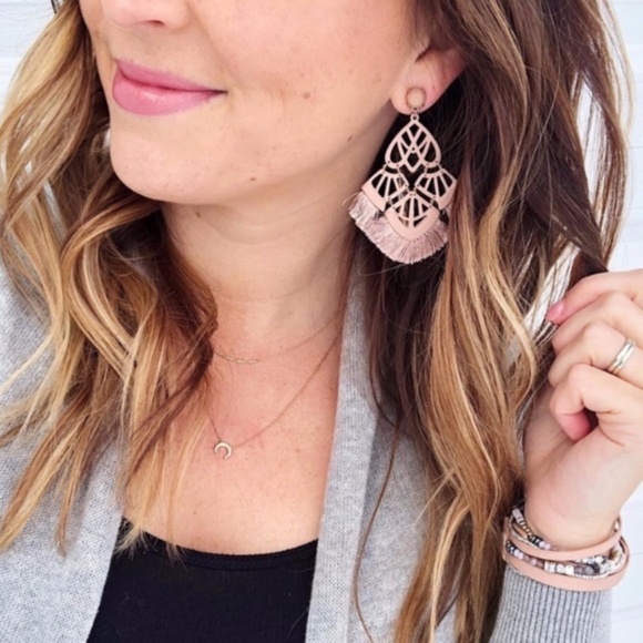 Stella & Dot Alexandria Earrings Taupe Blush Retired Statement Tassel 3” - Picture 7 of 11